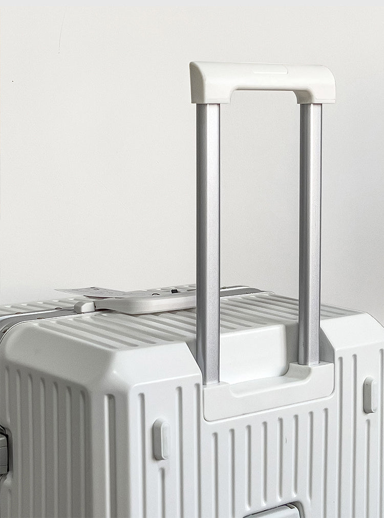 The Aluminium Trunk Suitcase – Aluminium Frame Hardshell Suitcase with TSA Lock, detail view 1