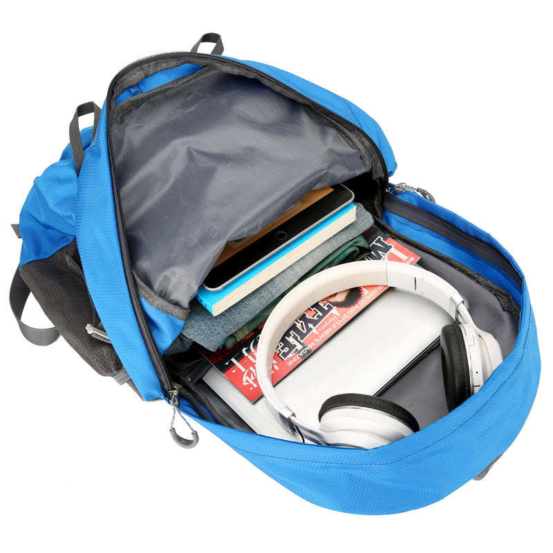 The Nylon Trail Backpack with air-cushion shoulder straps – additional view