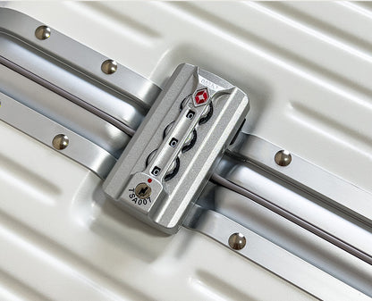 The Aluminium Trunk Suitcase – Aluminium Frame Hardshell Suitcase with TSA Lock, detail view 4
