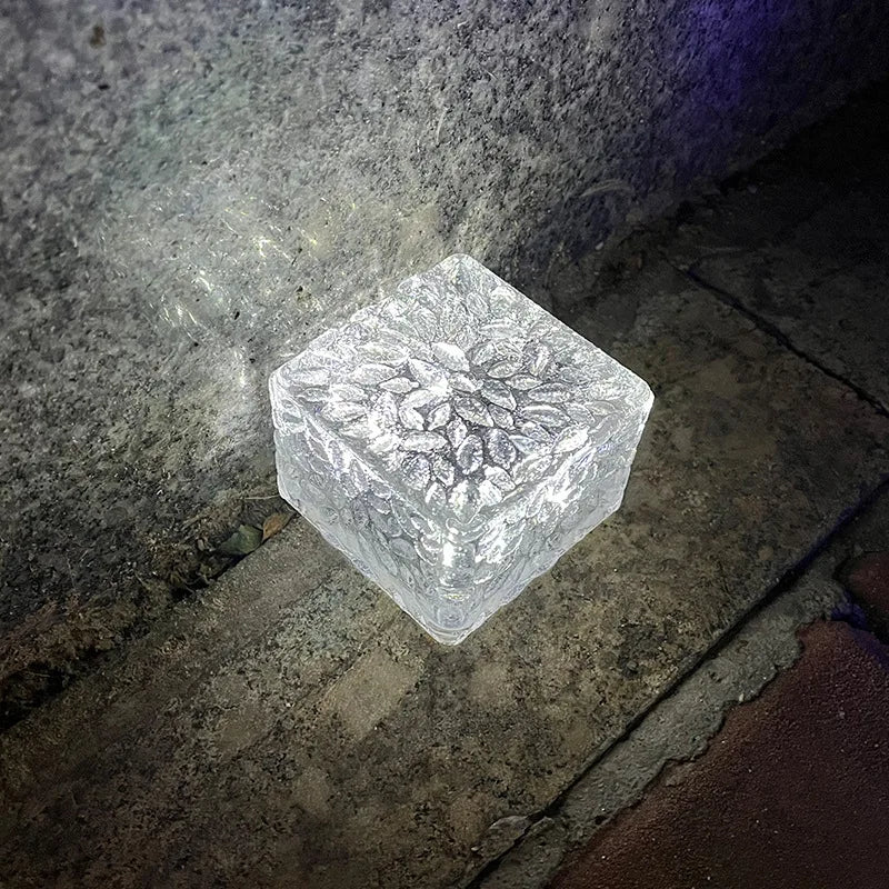 Solar-Gartenleuchten Eiswürfel-Optik (4er-Set, wasserdicht) / Solar Garden Lights – Ice Cube Pathway Lamps (Waterproof Outdoor Set)